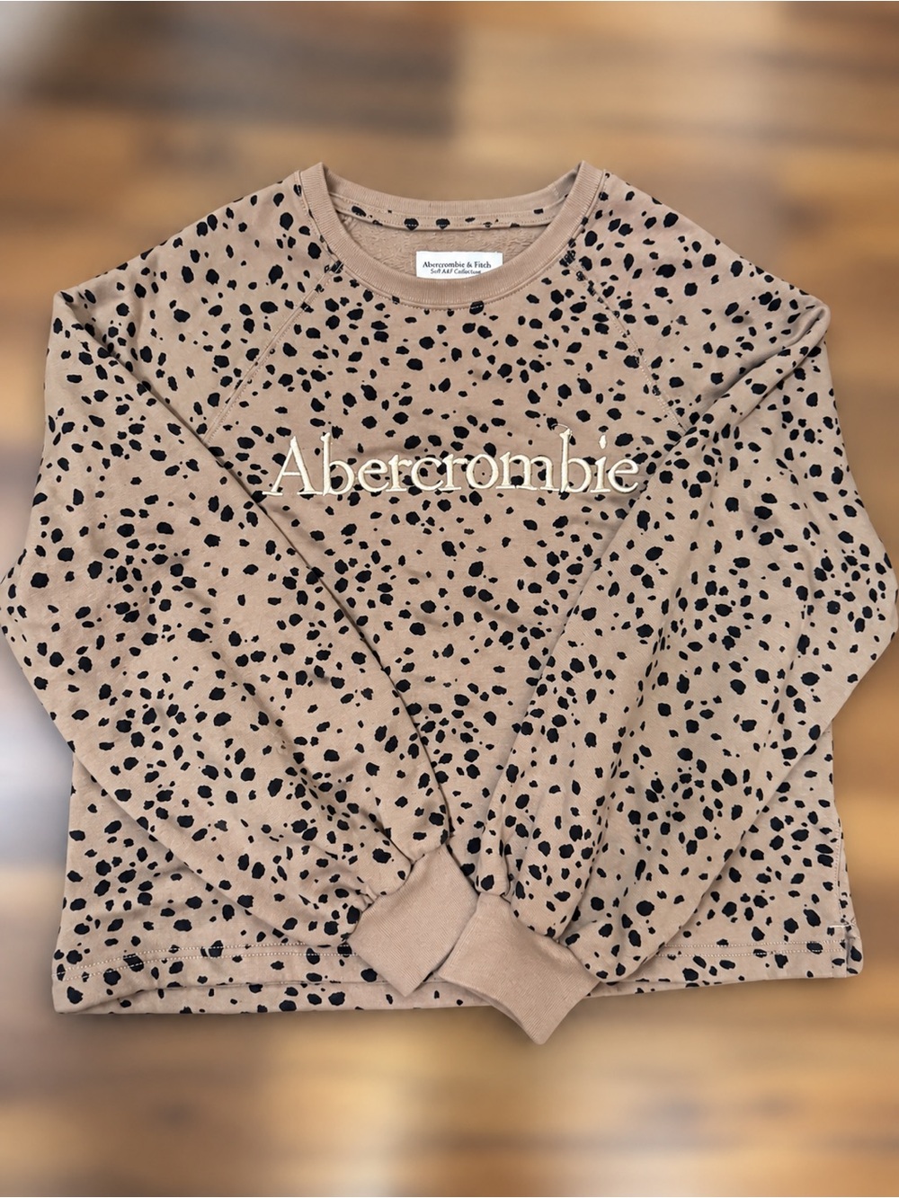 Abercrombie & Fitch Soft A&F Leopard Print Sweatshirt Size M – Perfect for Fall